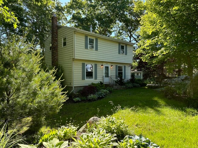 property at 148 Flanders Rd
