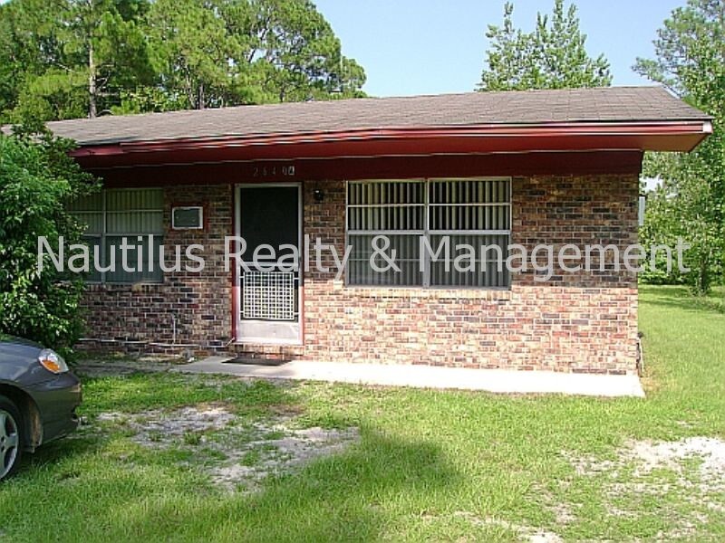 2640 Hyde Ave in Panama City, FL - Building Photo