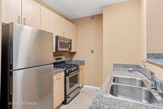 600 N Kingsbury St in Chicago, IL - Foto de edificio - Building Photo