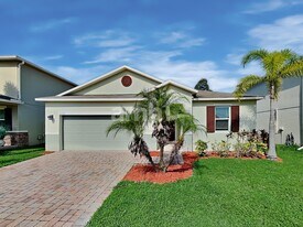 5116 Piazza Loop in Magnolia Square, FL - Building Photo