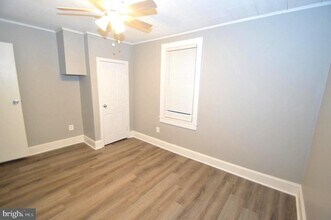 374 Farnsworth Ave in Bordentown, NJ - Building Photo - Building Photo