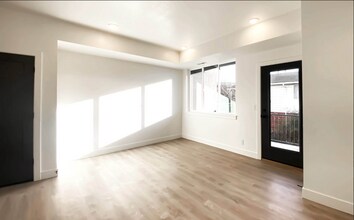 2061 S Main St in Bountiful, UT - Foto de edificio - Building Photo