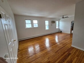 133 William St, Unit #2 in Clifton, NJ - Foto de edificio - Building Photo