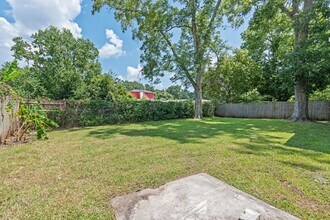 2739 King Cole Dr in Jacksonville, FL - Foto de edificio - Building Photo