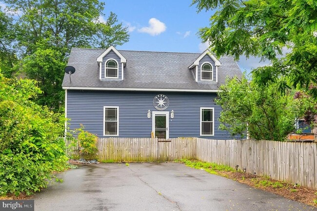 property at 2 Sefel Ave