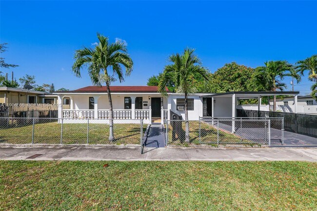 1610 NW 33rd Ave in Miami, FL - Building Photo - Building Photo