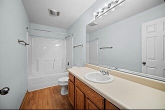 8302 Westown Pkwy in West Des Moines, IA - Building Photo - Building Photo