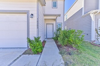 10202 Clearwick St in Houston, TX - Building Photo - Building Photo
