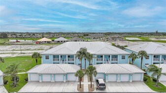 5762 Sabal Trace Dr in North Port, FL - Building Photo