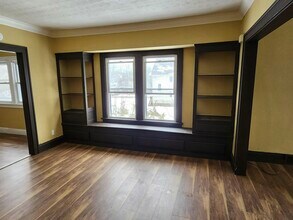 2990 E 111th St in Cleveland, OH - Building Photo - Building Photo