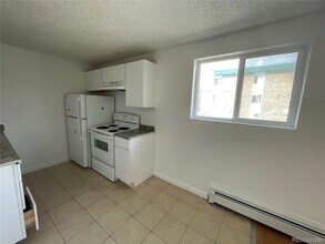 1622 Alton St in Aurora, CO - Building Photo - Building Photo