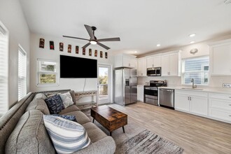 14146 Miramar Dr in Galveston, TX - Building Photo - Building Photo