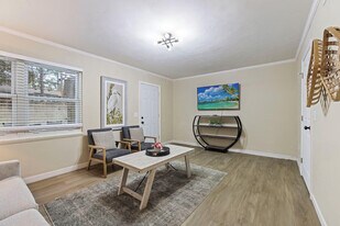 400 William Hilton Pkwy in Hilton Head Island, SC - Building Photo