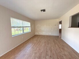 7600 16th Ave N in St. Petersburg, FL - Building Photo
