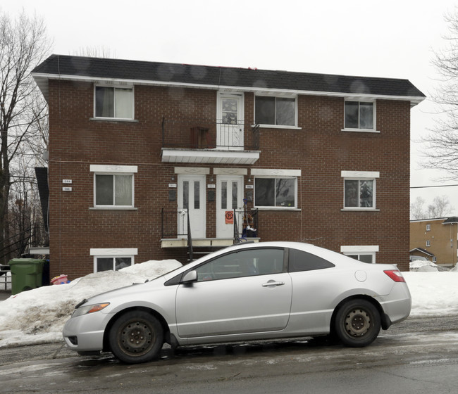 586-592 des Prés in St-Jérôme, QC - Building Photo - Primary Photo