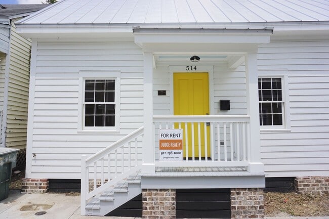 property at 514 E Hall St