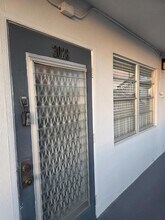 3028 Harwood D in Deerfield Beach, FL - Foto de edificio - Building Photo