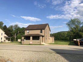 1120 Manor Ave in Latrobe, PA - Building Photo