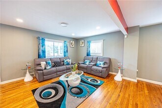 414 Hochberg Rd in Pittsburgh, PA - Building Photo - Building Photo