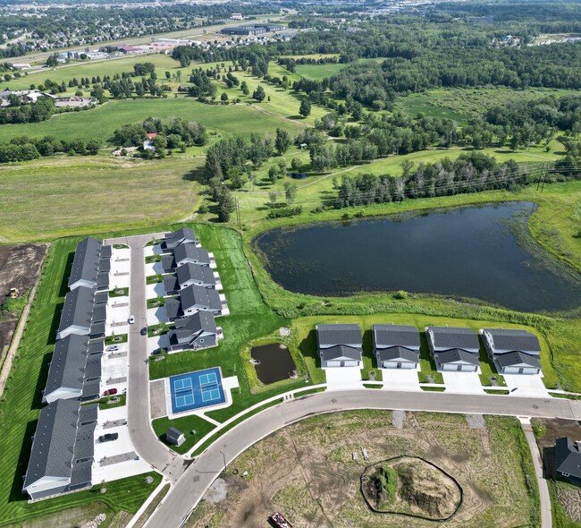 The Preserve at Stone Gate in St. Cloud, MN - Foto de edificio - Building Photo