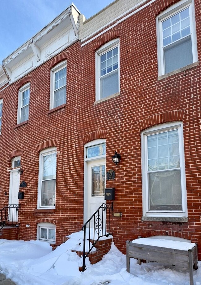 property at 825 S Bouldin St