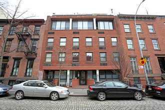 88 Jane St in New York, NY - Building Photo - Building Photo