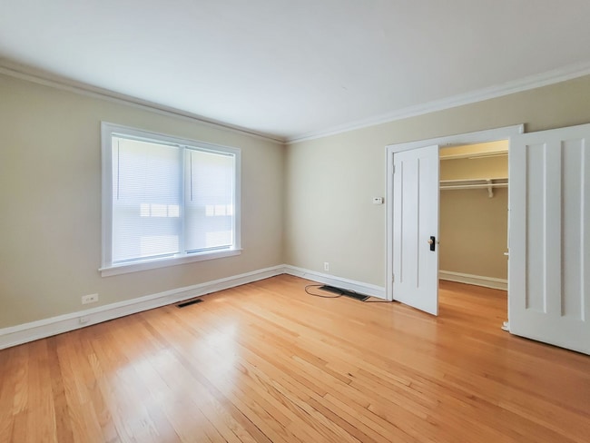 1946 W Wilson Ave, Unit 1P