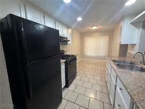 2853 Wheelwright Dr in Las Vegas, NV - Building Photo - Building Photo