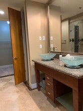 150 Bee St in Charleston, SC - Foto de edificio - Building Photo