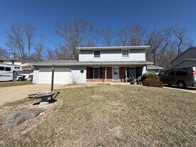 1517 W Daytona Dr in Peoria, IL - Building Photo