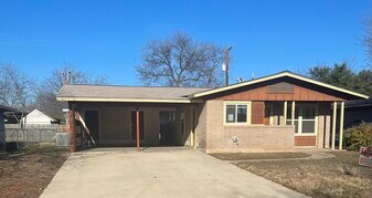 351 Haverford Dr in San Antonio, TX - Building Photo