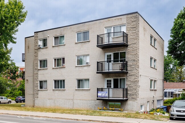 3420 7E Rue in Laval, QC - Building Photo - Building Photo