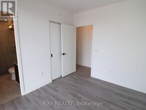 36-1236 Zorra St in Toronto, ON - Building Photo - Building Photo