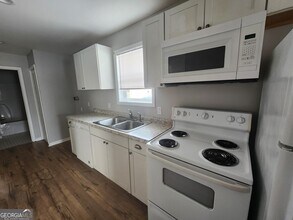 42 Richard Allen Dr in Newnan, GA - Building Photo - Building Photo