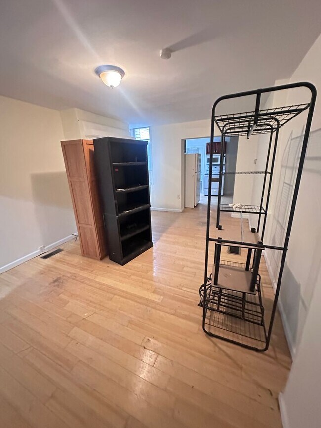 property at 5019 Walnut St