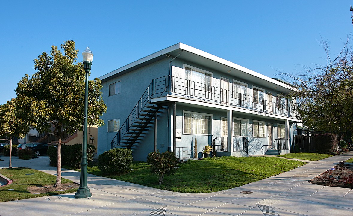 1298 63rd St in Emeryville, CA - Building Photo