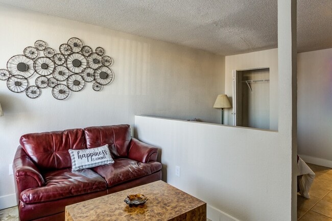 Bantam Springbrook Apartments