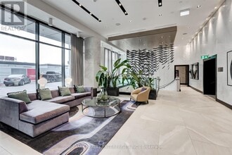 1-211 Edgewater Dr in Toronto, ON - Building Photo - Building Photo