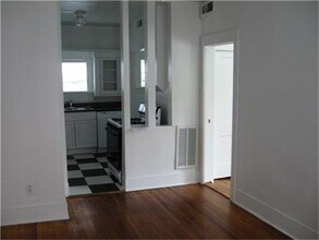 2520 Hopkins St in Houston, TX - Building Photo - Building Photo