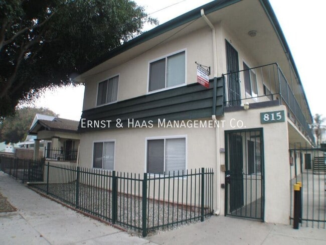 property at 815 E 9th St