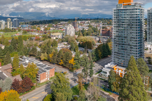 13301 104 Av in Surrey, BC - Building Photo - Building Photo