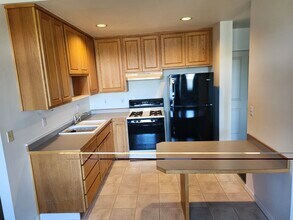 4927 Coronado Ln in Bellingham, WA - Foto de edificio - Building Photo