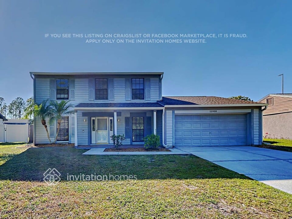 15908 Bridgewater Ln in Tampa, FL - Foto de edificio