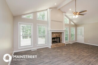 1255 Taramore Dr in Suwanee, GA - Foto de edificio - Building Photo