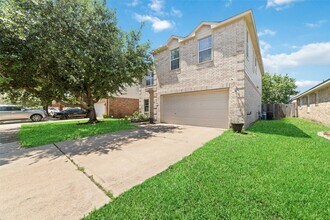 9823 Lynette Falls Dr in Houston, TX - Building Photo - Building Photo
