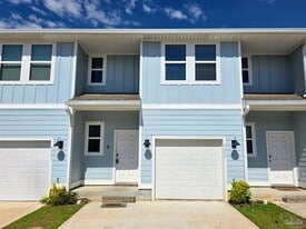 9499 Nature Crk Cir in Bellview, FL - Building Photo