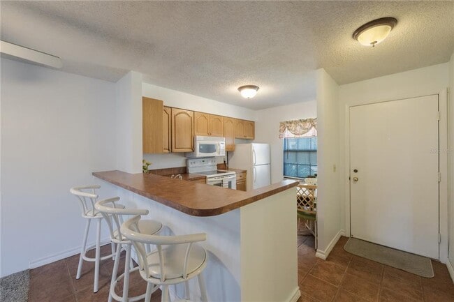 13721 Mission Oaks Blvd in Seminole, FL - Building Photo - Building Photo