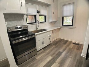 15822 N River Beach Dr in Rome, IL - Building Photo - Building Photo