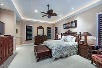 85 13th Ave S in Naples, FL - Foto de edificio - Building Photo