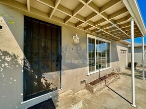 41 W McKenzie Ave in Stockton, CA - Building Photo - Building Photo